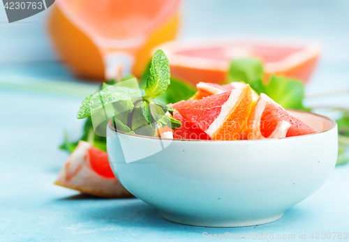 Image of grapefruit and juice