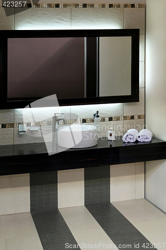 Image of Marble bathroom