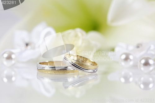 Image of Wedding still life in white