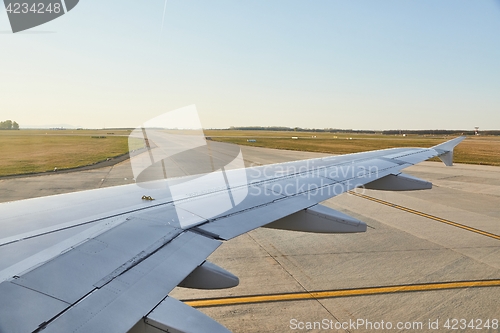 Image of Plene at takeoff