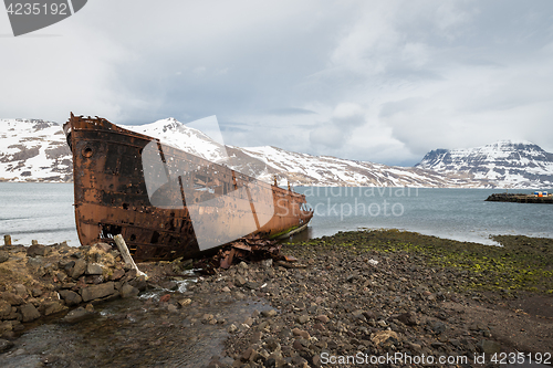 Image of A massive shipwreck at the Icelandic coast