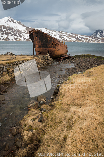 Image of A massive shipwreck at the Icelandic coast