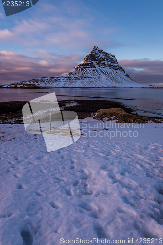 Image of kirkjufell mountain on Snaefellsnes peninsula