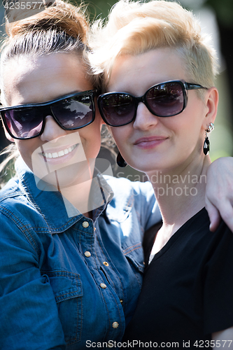 Image of women with sunglasses