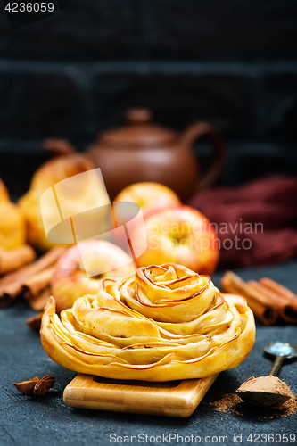 Image of pie with apple