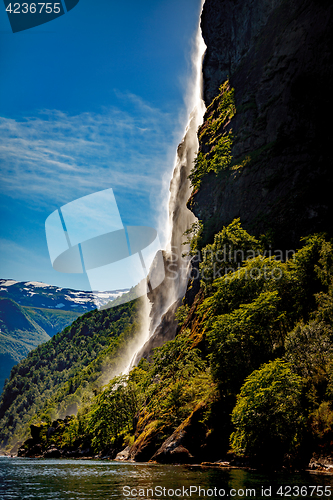 Image of Waterfall Seven Sisters.