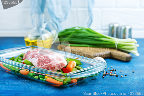 Image of vegetables and meat in bowl