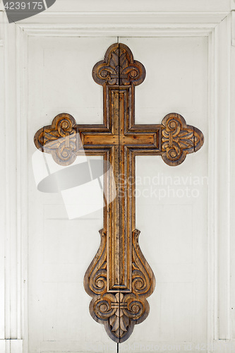 Image of big cross on the church door