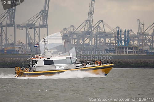 Image of Pilot boat going fast