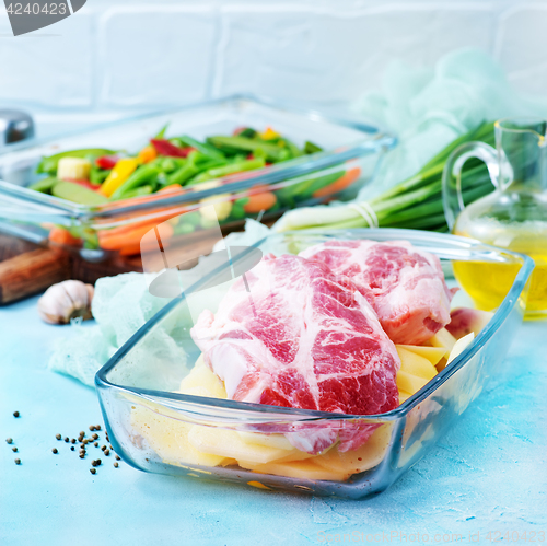 Image of vegetables and meat in bowl