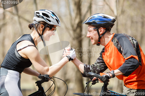 Image of Photo of bicyclists in park