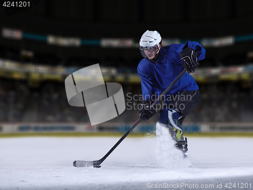 Image of ice hockey player in action