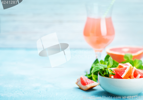 Image of grapefruit and juice