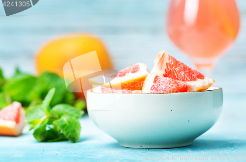 Image of grapefruit and juice