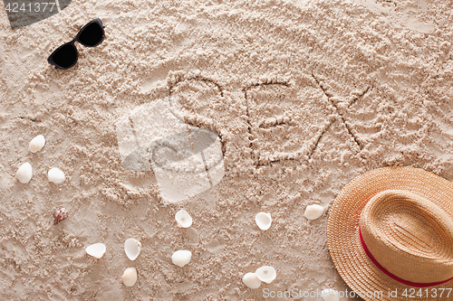 Image of Sex in a sandy tropical beach