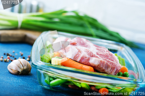 Image of vegetables and meat in bowl