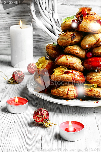 Image of Christmas croquembouche cake