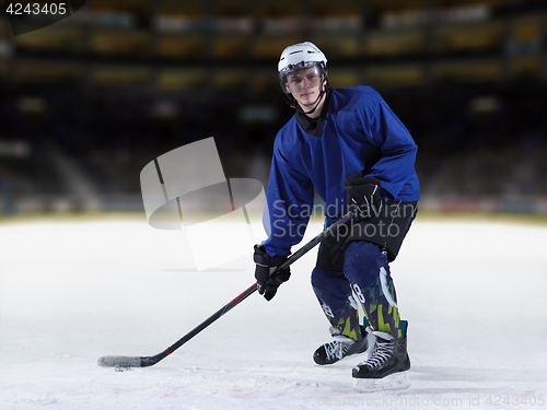 Image of ice hockey player in action