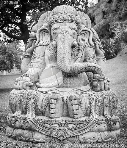 Image of Ganesha statue in a beautiful mountain garden