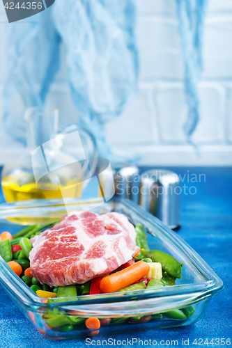 Image of vegetables and meat in bowl