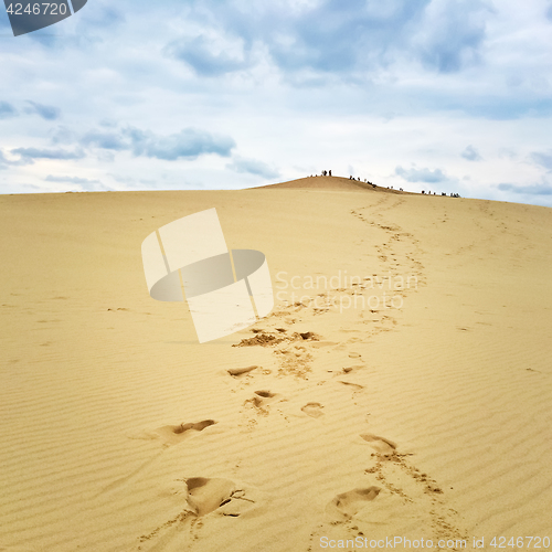 Image of Footsteps leading to the top of Dune du Pilat, France