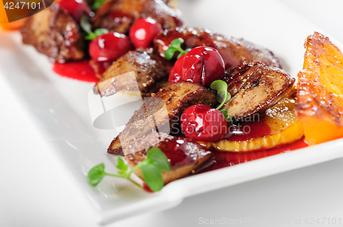 Image of chicken\'s liver with vegetables