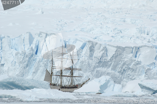 Image of Sailing boat in the ice