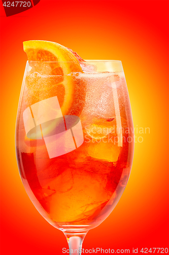 Image of glass of aperol spritz cocktail