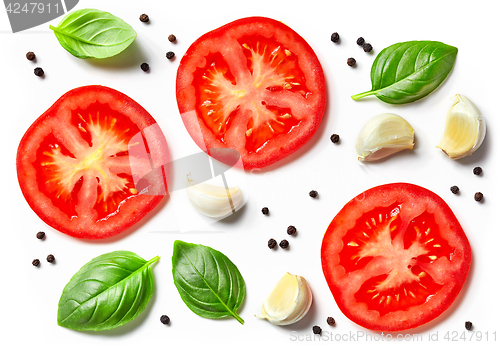 Image of tomato, garlic and basil