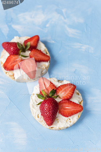 Image of Strawberry sandwiches with mascarpone