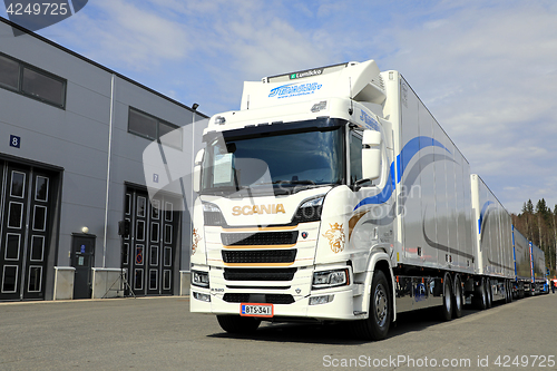 Image of Next Generation Scania R520 Combination for Temperature Controll