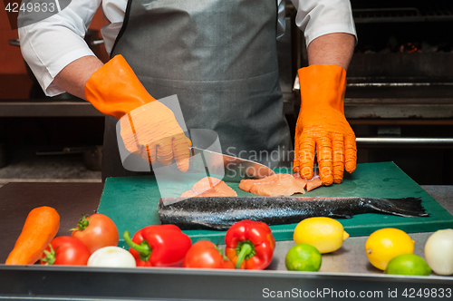 Image of cutting salmon fish