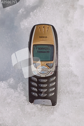 Image of Old Nokia mobile phone