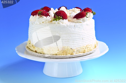 Image of Strawberry meringue cake