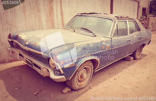 Image of Old rusty car