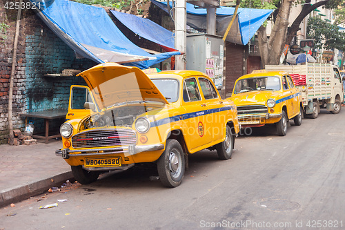 Image of Taxis, Sudder Street, Kolkata (Calcutta)