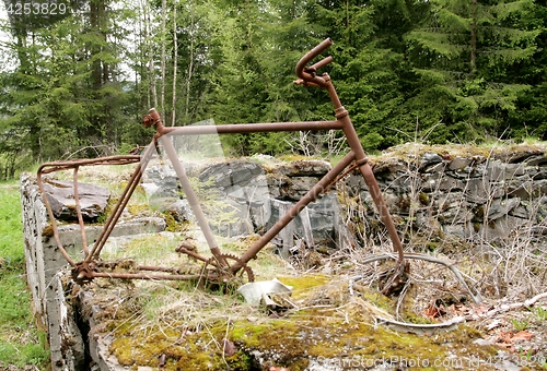 Image of Rusty old bike