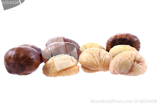 Image of fresh edible chestnuts