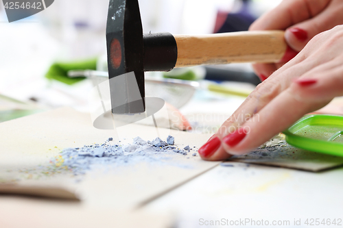 Image of Workshop artistic, painting pigments