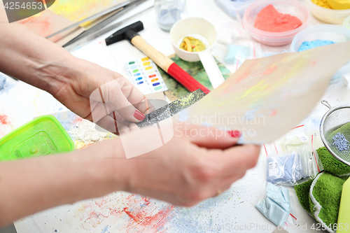 Image of Coloured pigments painting ceramic pigments