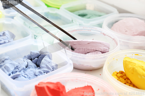 Image of Coloured pigments painting ceramic pigments