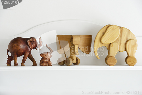 Image of wooden elephant sculpture 