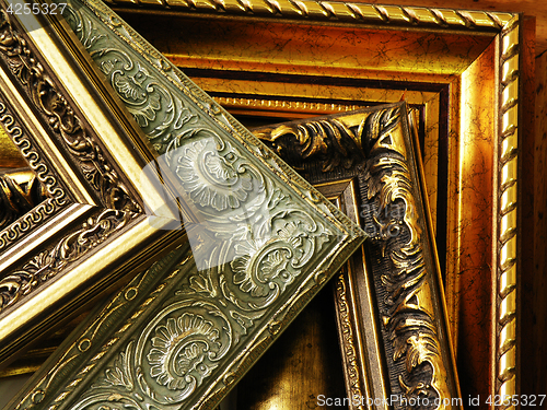 Image of a lot of baguette frames