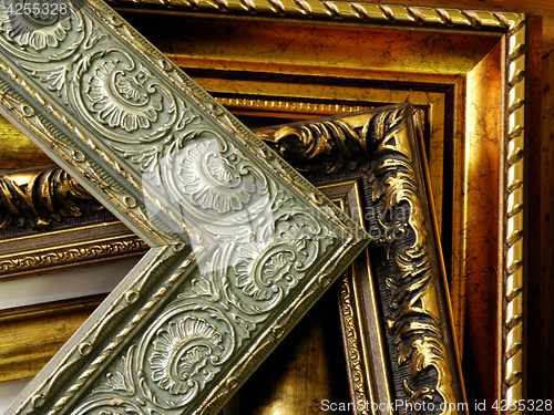 Image of a lot of baguette frames