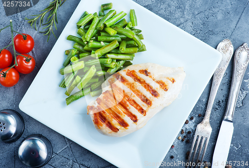 Image of chicken breast with bean