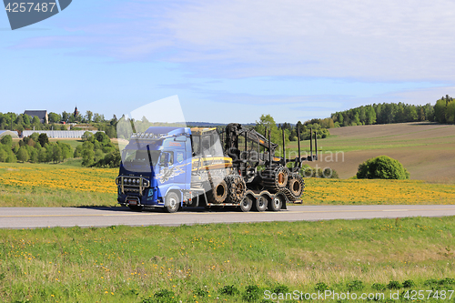 Image of Volvo FH Hauls Ponsse Forest Machinery at Summer 