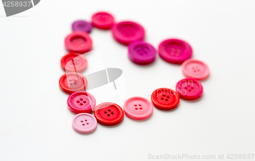 Image of heart shape of sewing buttons