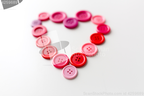 Image of heart shape of sewing buttons