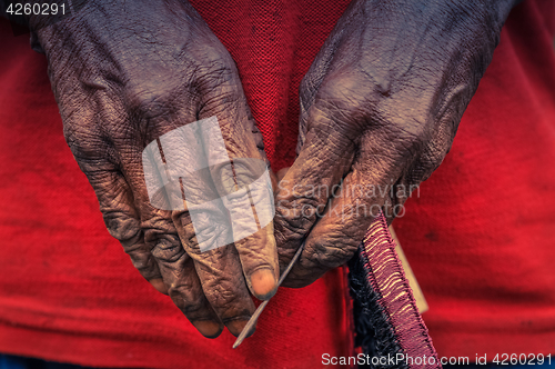 Image of Womans hands in Dani circuit