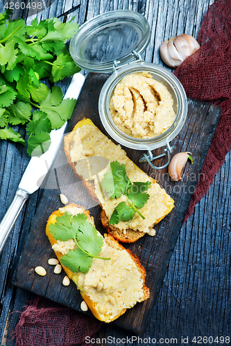 Image of bread with pate